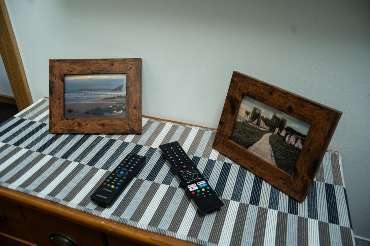 The Rum Shack Manorbier Castle Inn エクステリア 写真