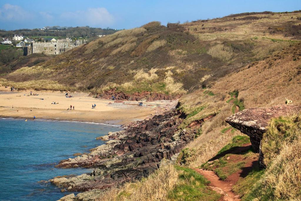 The Rum Shack Manorbier Castle Inn エクステリア 写真